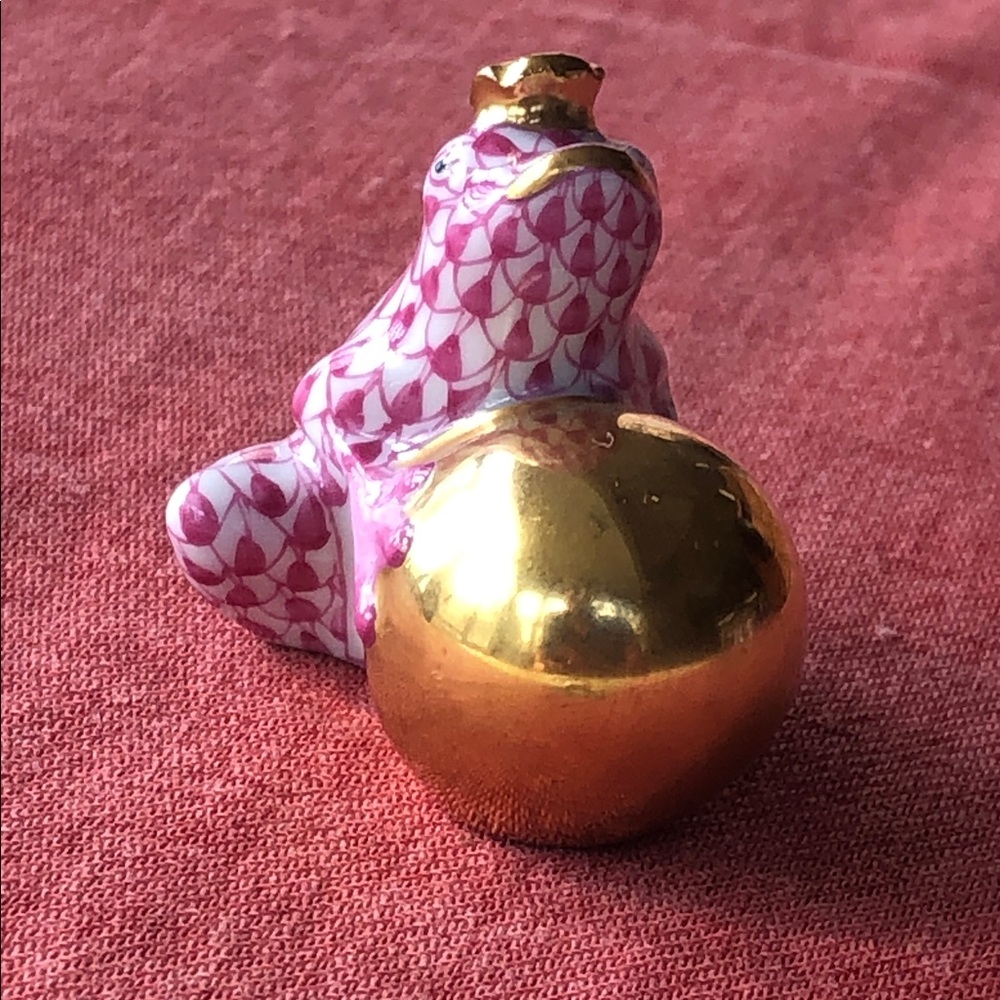 Herend 1996 frog prince pink fish scale